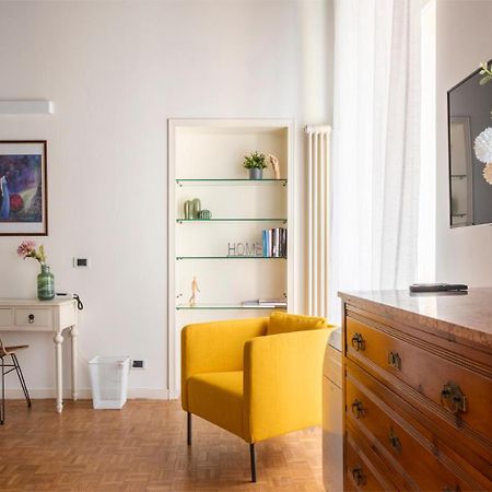 Charming Joivy Flat Next To Duomo Di Комо Экстерьер фото