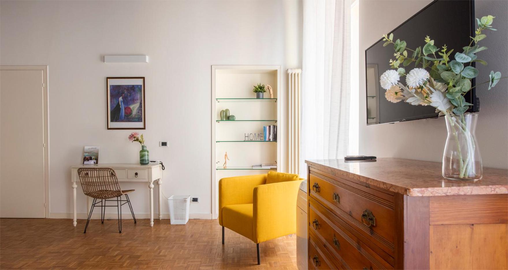 Charming Joivy Flat Next To Duomo Di Комо Экстерьер фото