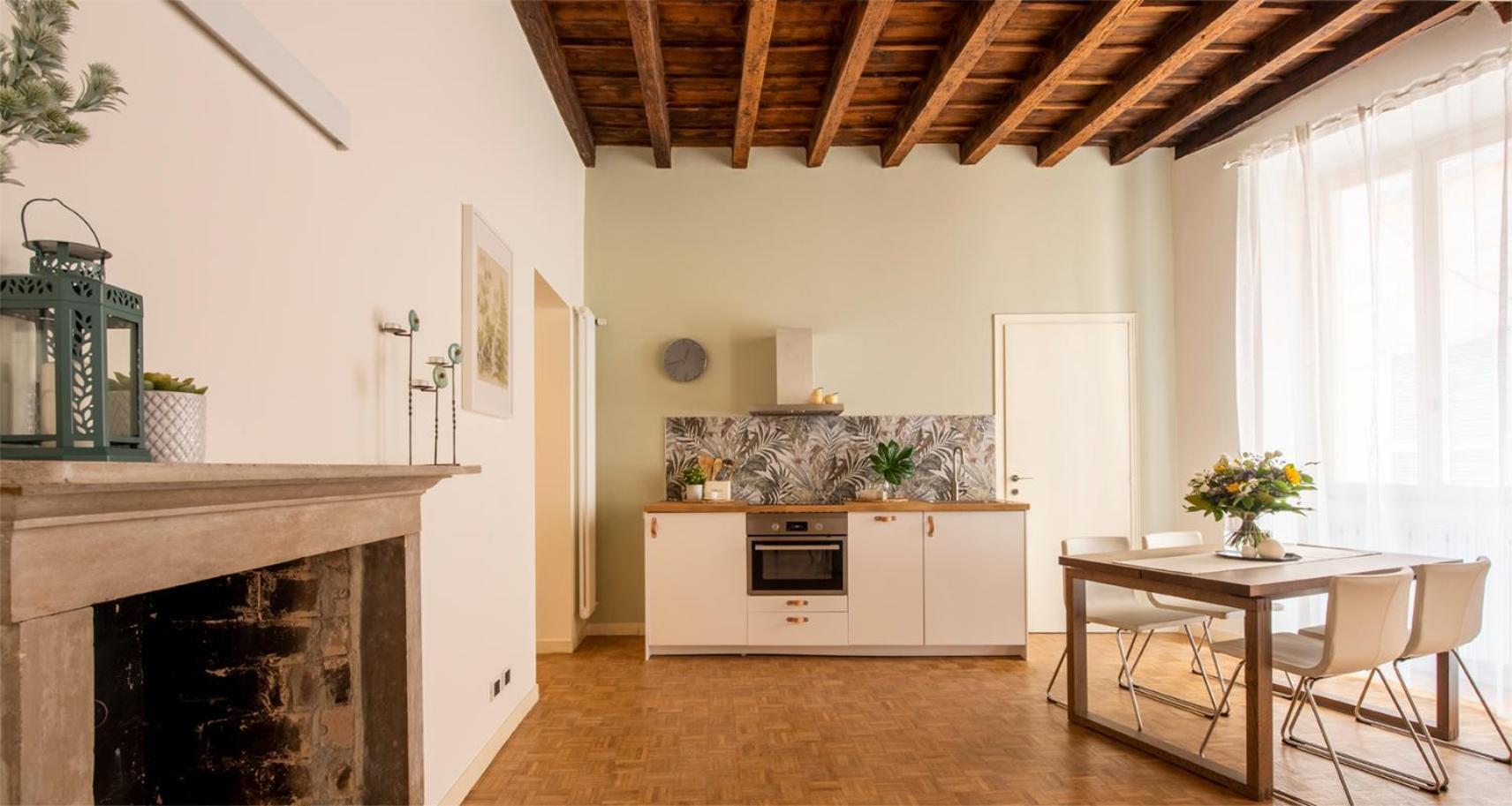 Charming Joivy Flat Next To Duomo Di Комо Экстерьер фото